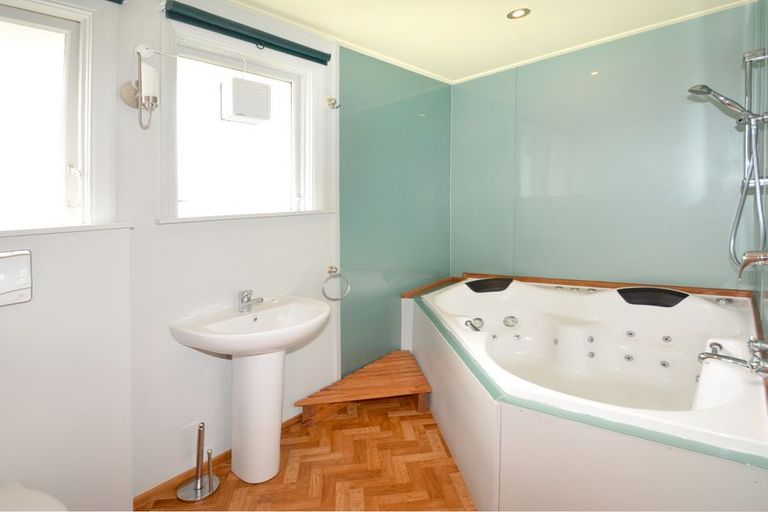 Photo of property in 8 Hanlon Street, Halfway Bush, Dunedin, 9010