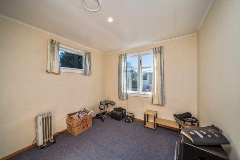 Photo of property in 53 Burns Street, Hawera, 4610
