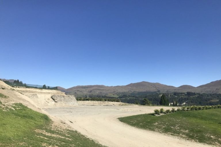 Photo of property in 1 Beechwood Lane, Lower Shotover, Queenstown, 9371