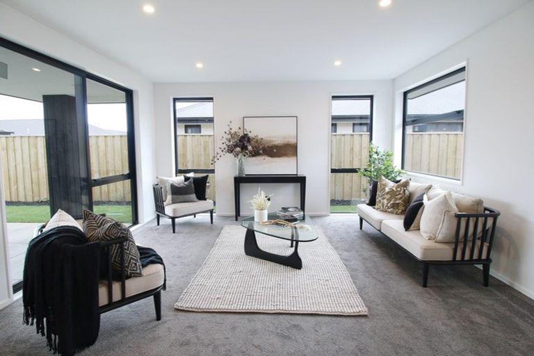 Photo of property in 38 Broadway Parade, Rolleston, 7615