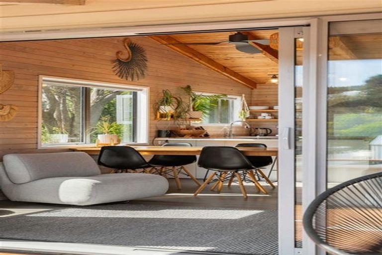 Photo of property in 206 Onemana Drive, Onemana, Whangamata, 3691