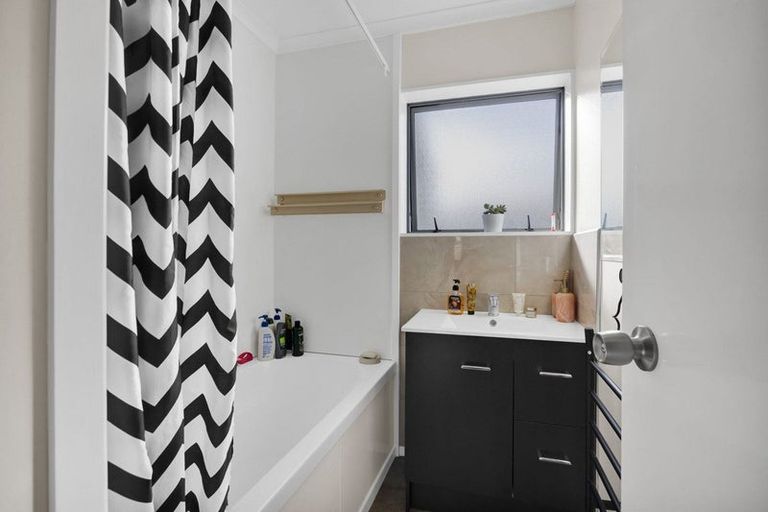 Photo of property in 212 Waihi Road, Hawera, 4610