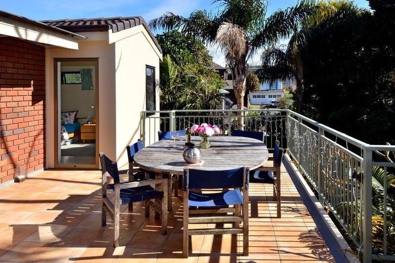 Photo of property in 22a Sanders Avenue, Takapuna, Auckland, 0622