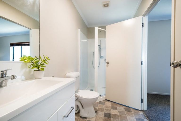 Photo of property in 57b Sabulite Road, Kelston, Auckland, 0602