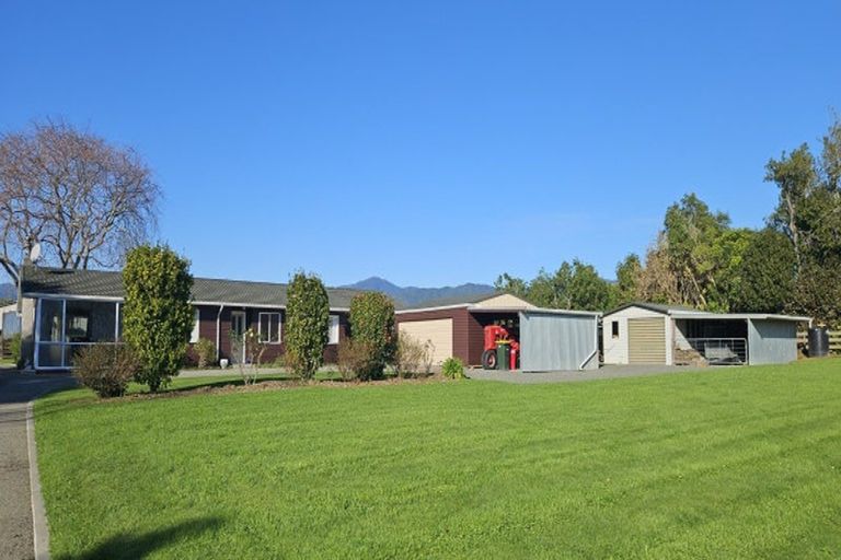 Photo of property in 20 Railway Terrace, Ohau, Levin, 5570