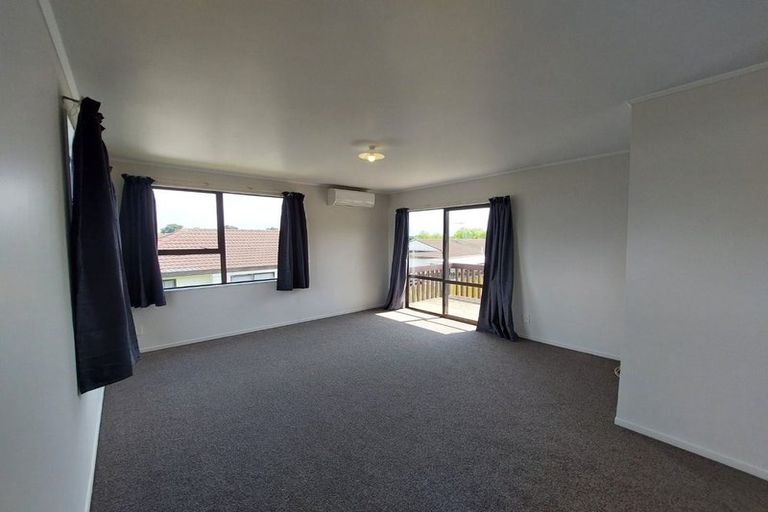 Photo of property in 2/19 Silver Creek Road, Weymouth, Auckland, 2103
