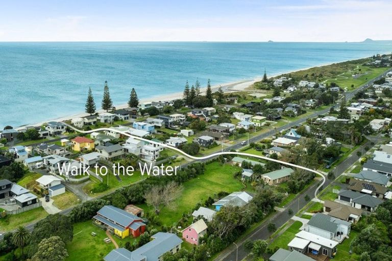Photo of property in 15 Ian Place, Waihi Beach, 3611