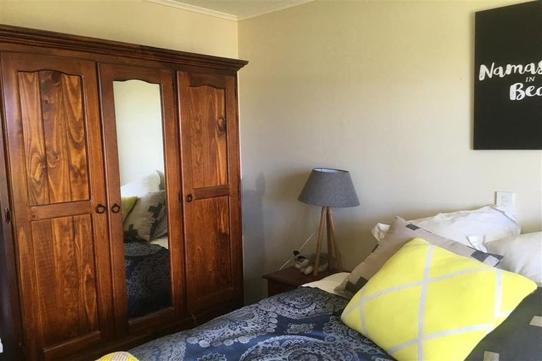 Photo of property in 13 Meadowvale Drive, Levin, 5510