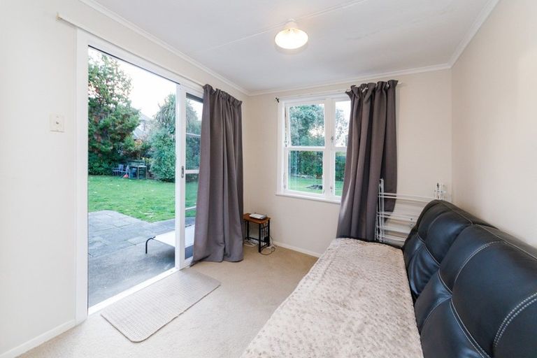 Photo of property in 23 Pahiatua Street, Hokowhitu, Palmerston North, 4410
