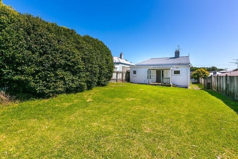 Photo of property in 23 Standish Street, Westown, New Plymouth, 4310