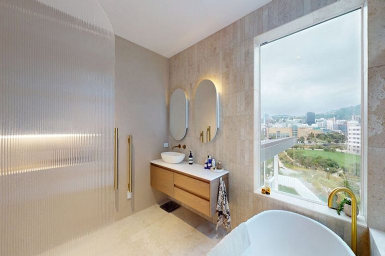 Photo of property in 57 Roxburgh Street, Mount Victoria, Wellington, 6011