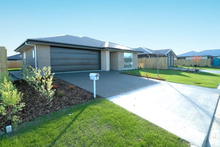 Photo of property in 5 Keeper Close, Woodend, 7610