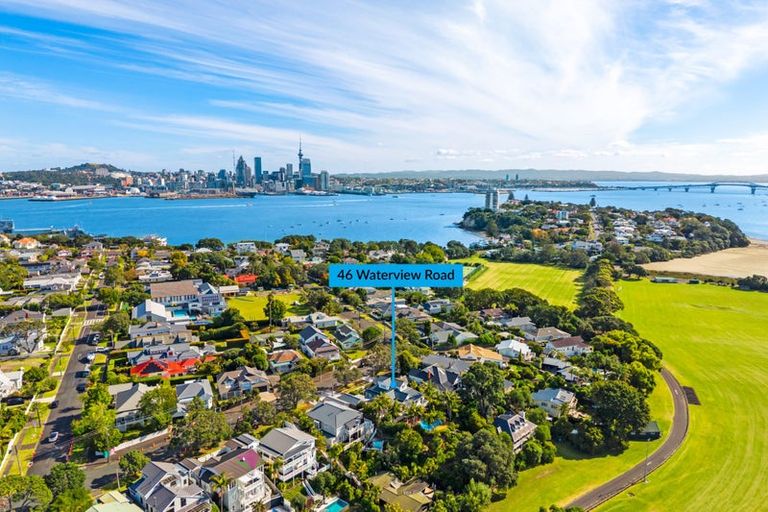 Photo of property in 46 Waterview Road, Stanley Point, Auckland, 0624