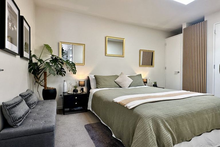 Photo of property in 1/25 Home Street, Mount Victoria, Wellington, 6011