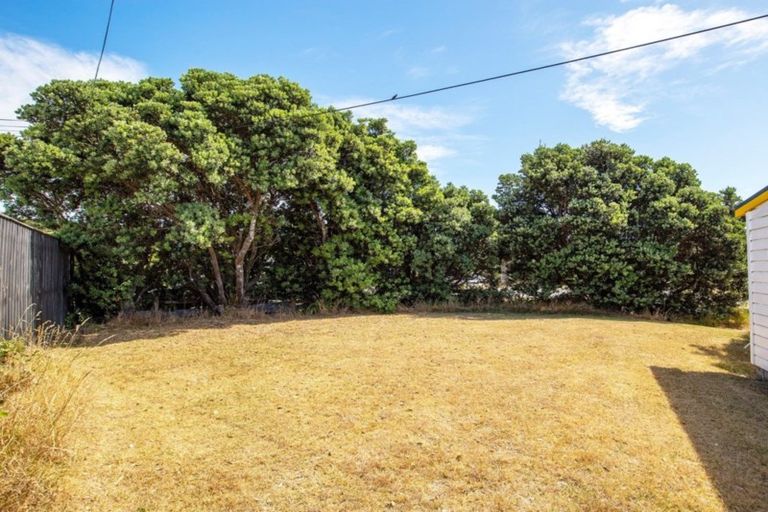 Photo of property in 47 Blue Pacific Parade, Riversdale Beach, Masterton, 5872