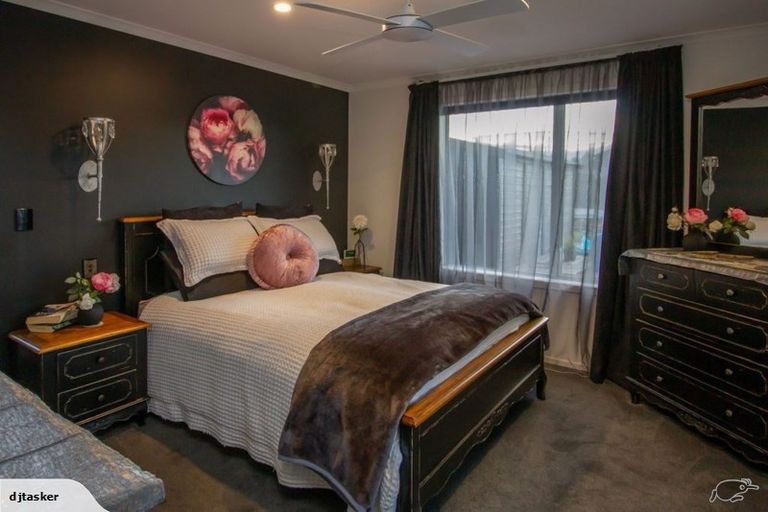 Photo of property in 21 Stoneleigh Drive, Solway, Masterton, 5810