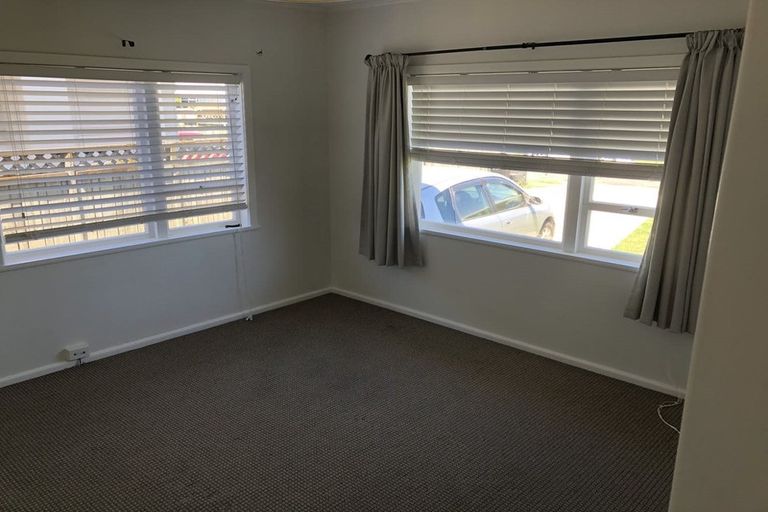 Photo of property in 11 Magdalen Crescent, Pirimai, Napier, 4112