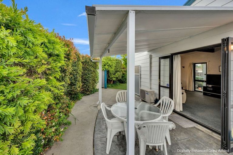 Photo of property in 2/17 Townshend Crescent, Greenmeadows, Napier, 4112