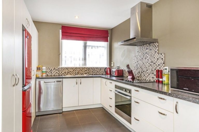 Photo of property in 60 Morrison Avenue, Northcote, Christchurch, 8052