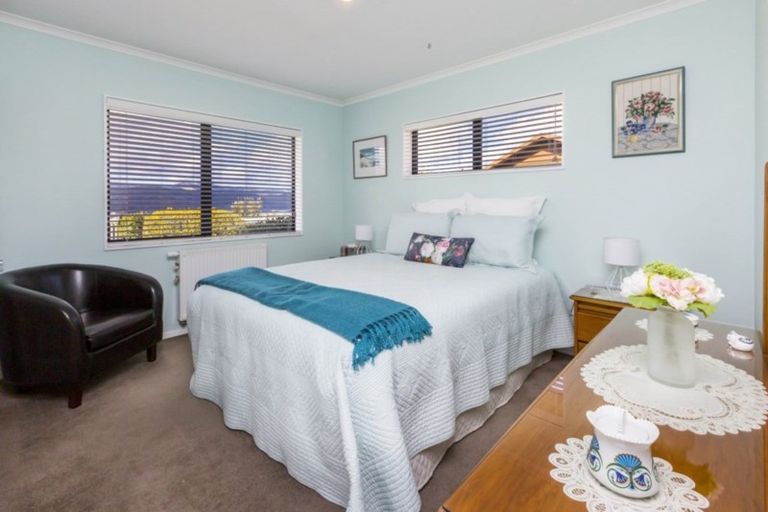Photo of property in 57 Riverstone Drive, Riverstone Terraces, Upper Hutt, 5018
