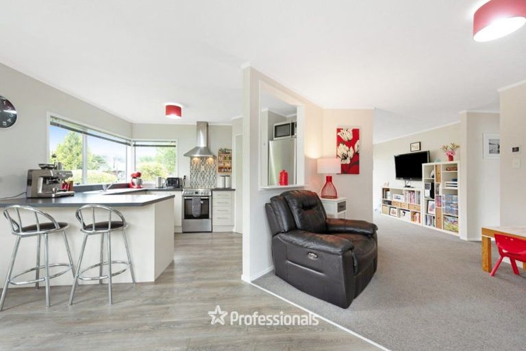 Photo of property in 7 Delaware Grove, Totara Park, Upper Hutt, 5018