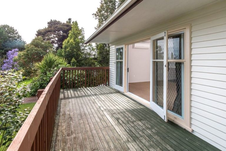Photo of property in 29 Cron Avenue, Te Atatu South, Auckland, 0610
