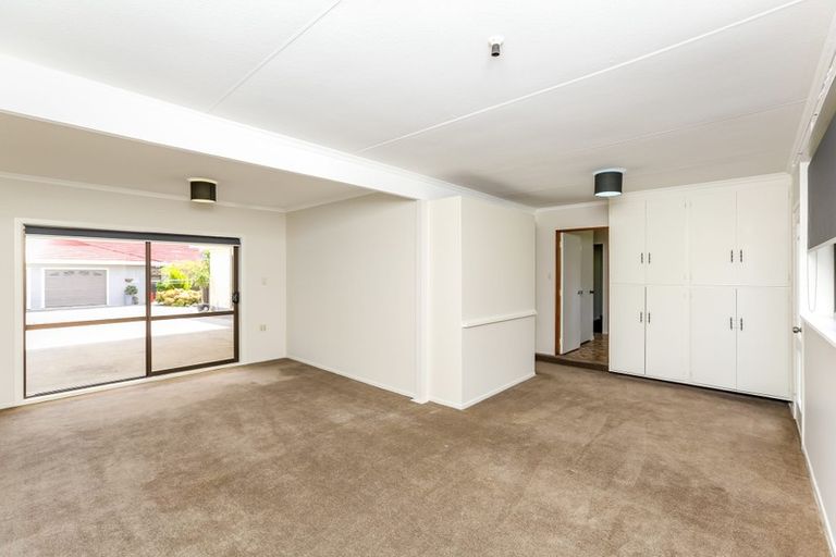 Photo of property in 31 Manu Crescent, Upper Vogeltown, New Plymouth, 4310