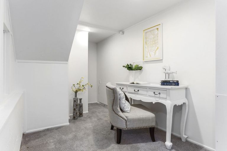 Photo of property in 2/34 Morriggia Place, Bayview, Auckland, 0629