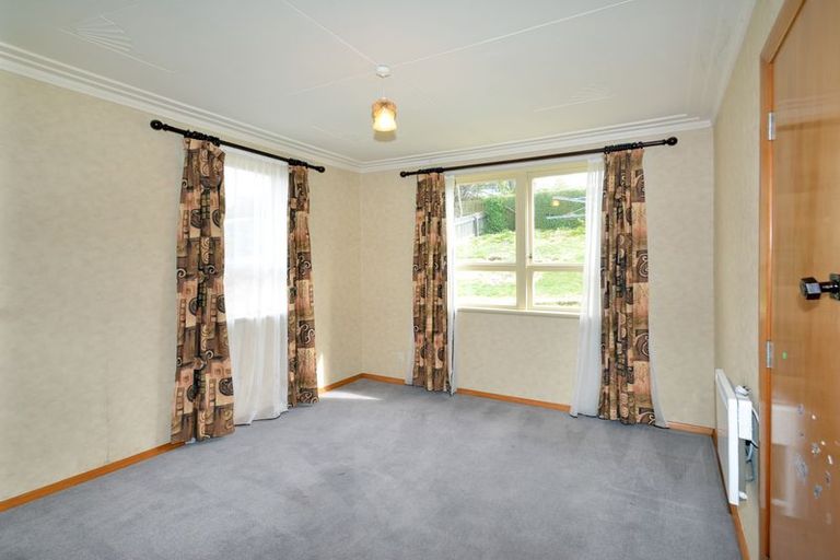 Photo of property in 8 Hanlon Street, Halfway Bush, Dunedin, 9010