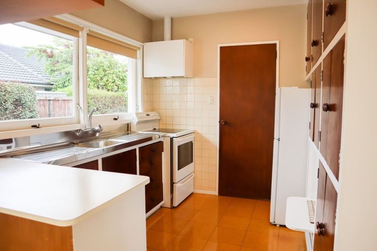 Photo of property in 2/208 Waimairi Road, Ilam, Christchurch, 8041