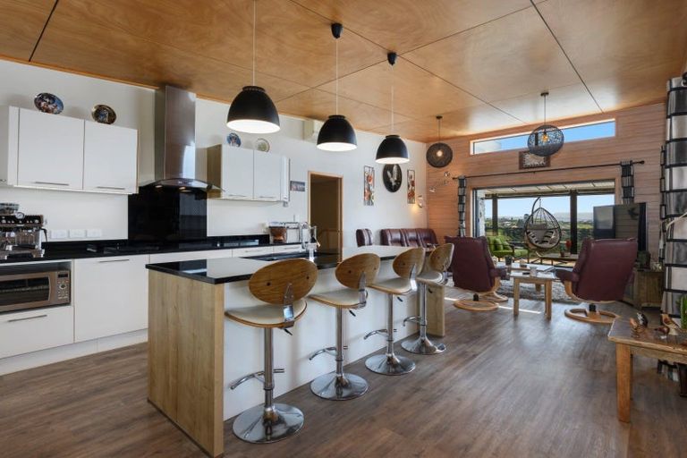 Photo of property in 48 Estuary View Road, Welcome Bay, Tauranga, 3112