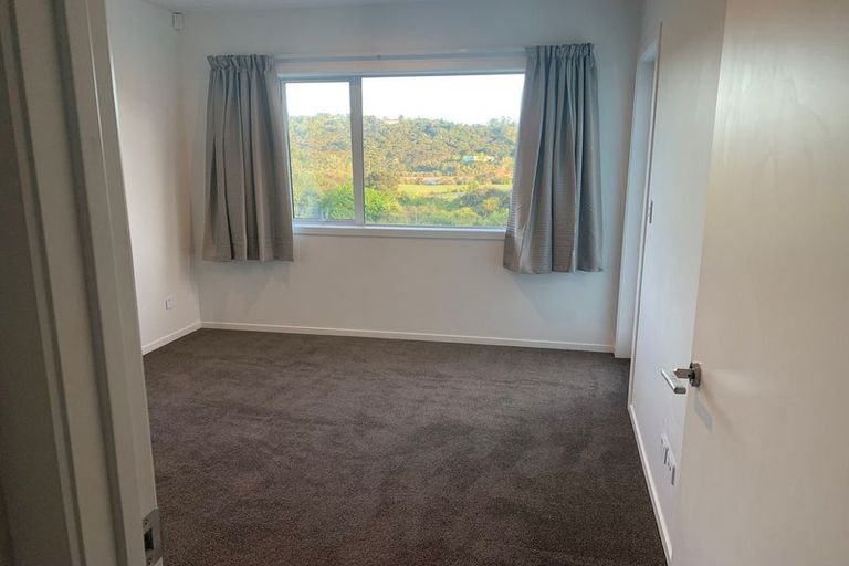 Photo of property in 9a Kerema Way, Schnapper Rock, Auckland, 0632