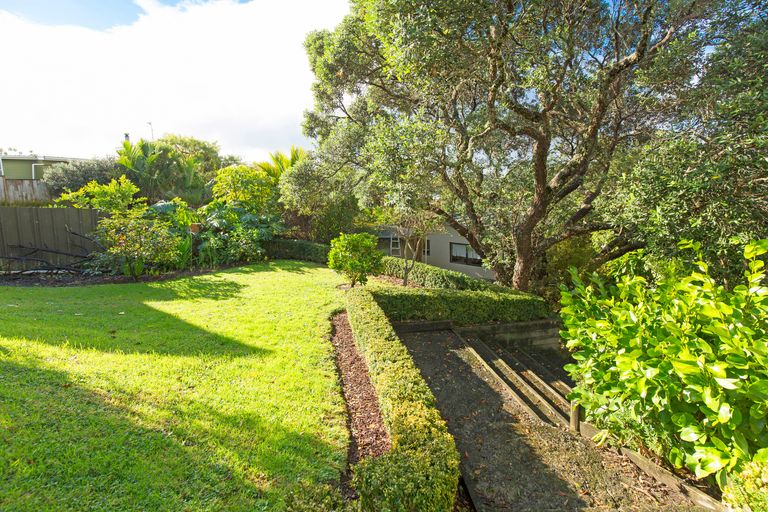 Photo of property in 11 Kauri Road, Stanmore Bay, Whangaparaoa, 0932