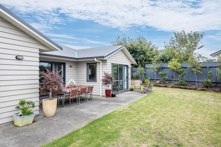 Photo of property in 51 Hillcrest Road, Raumati Beach, Paraparaumu, 5032