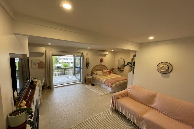 Photo of property in 44 Colmar Road, Mellons Bay, Auckland, 2014