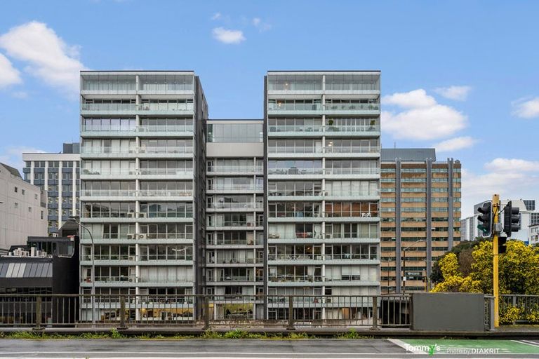 Photo of property in Montreaux Apartments, 3g/164 The Terrace, Wellington Central, Wellington, 6011