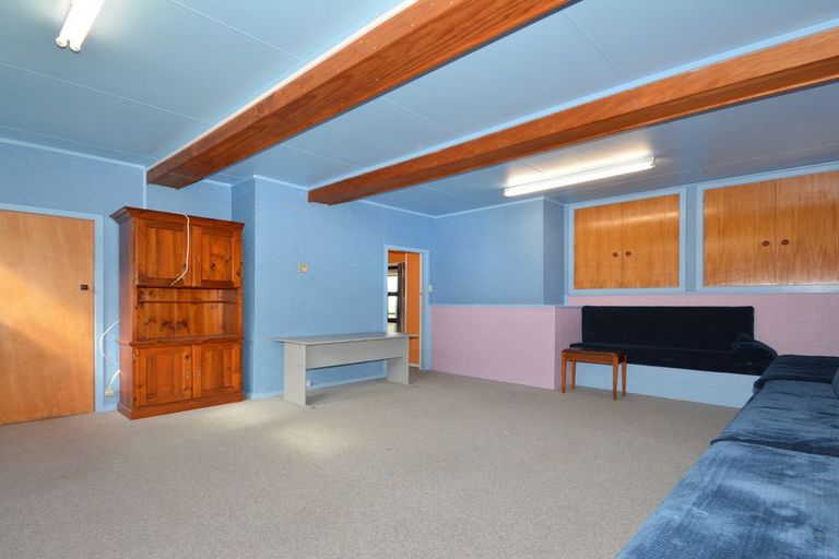 Photo of property in 8 Hanlon Street, Halfway Bush, Dunedin, 9010
