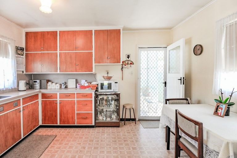 Photo of property in 207 Windsor Avenue, Parkvale, Hastings, 4122