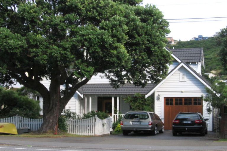 Photo of property in 254 The Parade, Island Bay, Wellington, 6023
