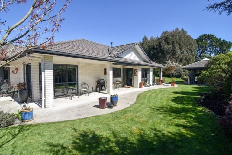 Photo of property in 7 The Glade, Carterton, 5713