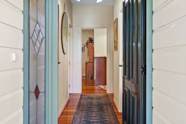 Photo of property in 32 Maesbury Close, Papamoa Beach, Papamoa, 3118