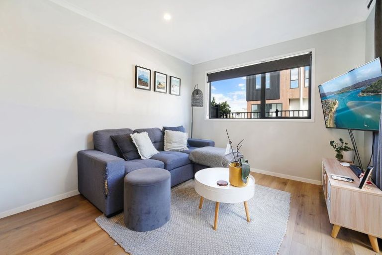 Photo of property in 8 Honowai Street, Kumeu, 0810