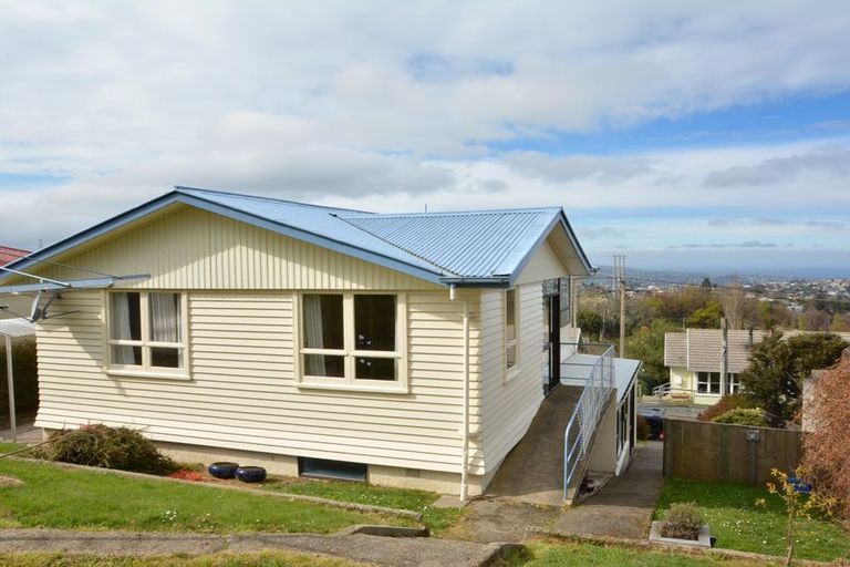 Photo of property in 8 Hanlon Street, Halfway Bush, Dunedin, 9010