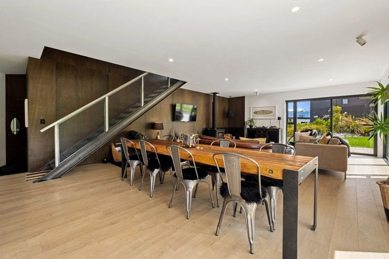 Photo of property in 19 Kirimoko Crescent, Wanaka, 9305