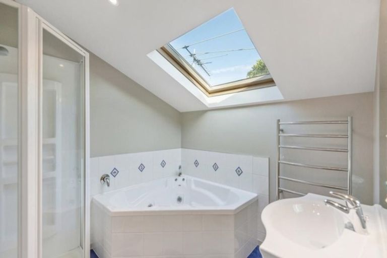 Photo of property in 45a Wroxton Terrace, Merivale, Christchurch, 8014