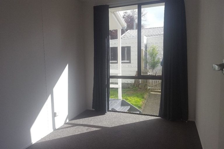 Photo of property in 1/141 Carnoustie Drive, Wattle Downs, Auckland, 2103