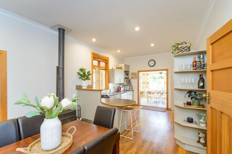 Photo of property in 10 Stanley Avenue, Palmerston North, 4414