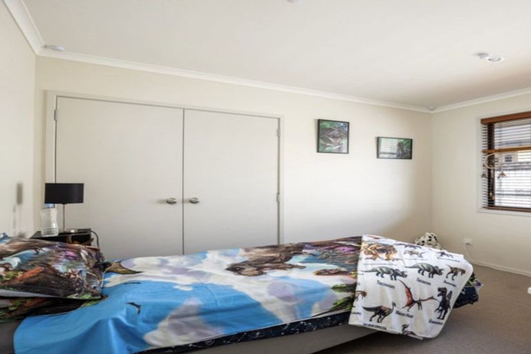 Photo of property in 25c Dolphin Parade, Bell Block, New Plymouth, 4312