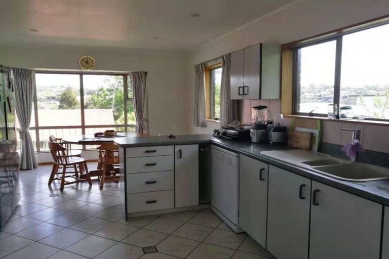 Photo of property in 1/8 Ramsgate Terrace, Mairangi Bay, Auckland, 0630