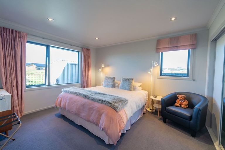 Photo of property in 12 Tawera Place, Te Anau, 9679
